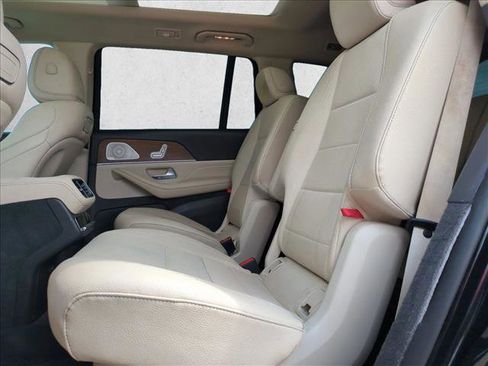 Used 2020 Mercedes-Benz GLS 450 4MATIC image 19