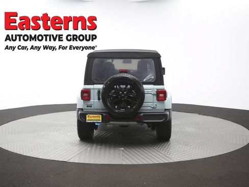 Used 2024 Jeep Wrangler Unlimited Sahara w/ Technology Group AWD/4WD image 37