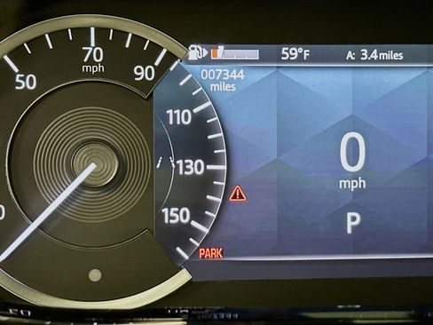 Used 2022 Land Rover Range Rover Evoque R-Dynamic S image 9