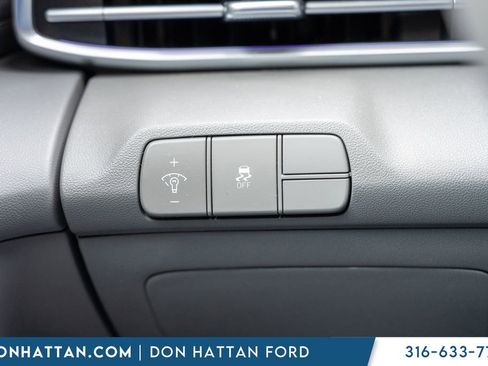 Used 2024 Hyundai Elantra SEL w/ Convenience Package FWD image 14