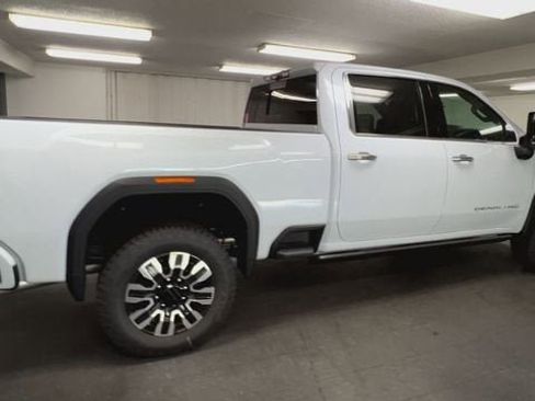 New 2026 GMC Sierra 2500 Denali Ultimate image 8