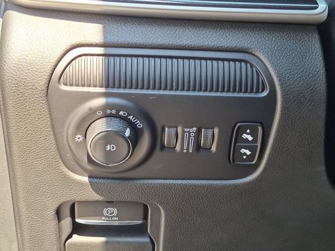 Used 2024 Jeep Wagoneer 4WD w/ Rear Seat Video Group 1 image 19