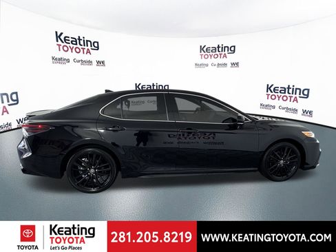 Used 2023 Toyota Camry XSE FWD image 4