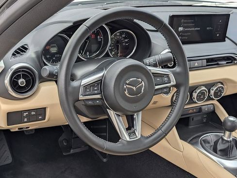 Used 2025 MAZDA MX-5 Miata RF Grand Touring RWD image 27
