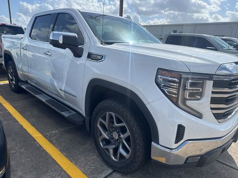 Used 2022 GMC Sierra 1500 SLT w/ SLT Premium Plus Package image 1