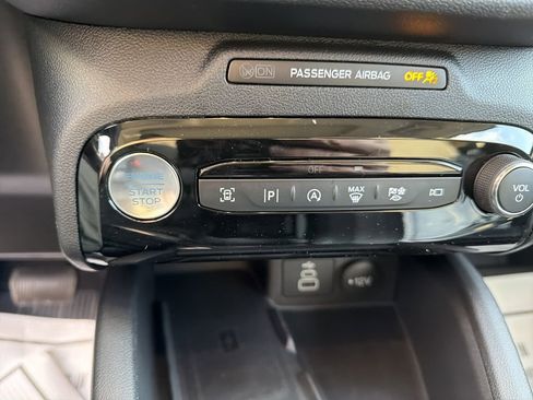 New 2026 Ford Escape Platinum w/ Premium Technology Package AWD/4WD image 23