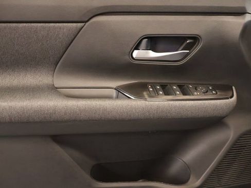 New 2026 Nissan Kicks SV w/ SV Premium Package FWD image 15