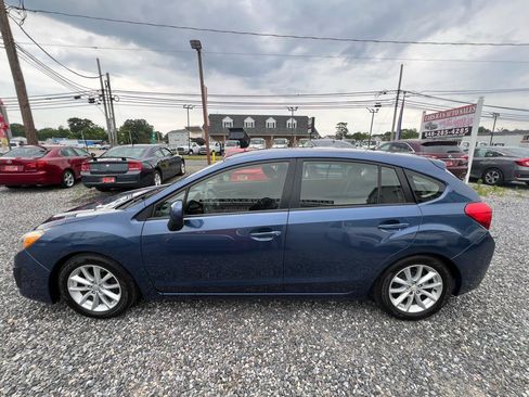 Used 2013 Subaru Impreza 2.0i Premium w/ All-Weather Pkg AWD/4WD image 4