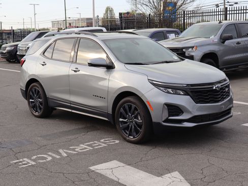Used 2024 Chevrolet Equinox RS w/ RS Leather Package image 2