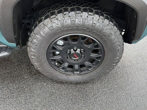 Certified 2025 Toyota 4Runner TRD Off-Road Premium AWD/4WD image 41
