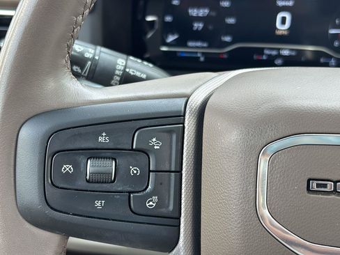 Certified 2023 GMC Yukon XL Denali image 32