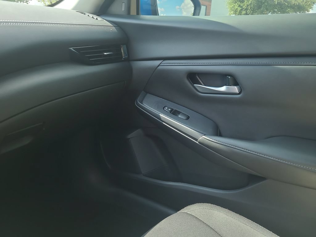 Certified 2025 Nissan Sentra SV w/ All-Weather Package FWD image 18
