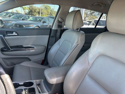 Used 2017 Kia Sportage EX image 10