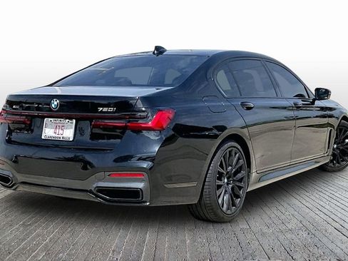 Used 2022 BMW 750i xDrive w/ Executive Package AWD/4WD image 9