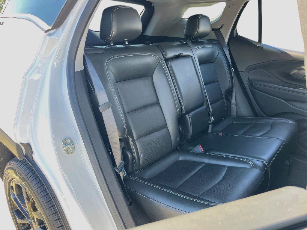 Used 2022 GMC Terrain SLT w/ Tech Package FWD image 26