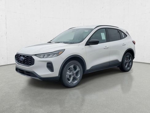 New 2026 Ford Escape ST-Line w/ Tech Pack #1 AWD/4WD image 4