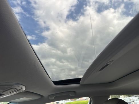 Used 2017 Hyundai Sonata Sport w/ Value Edition Package 02 FWD image 9