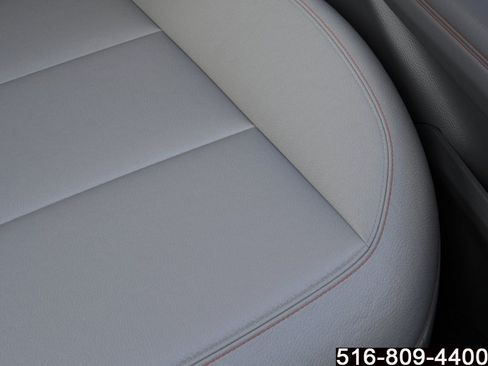 Used 2026 Ford Explorer Active w/ Active Comfort Package AWD/4WD image 17
