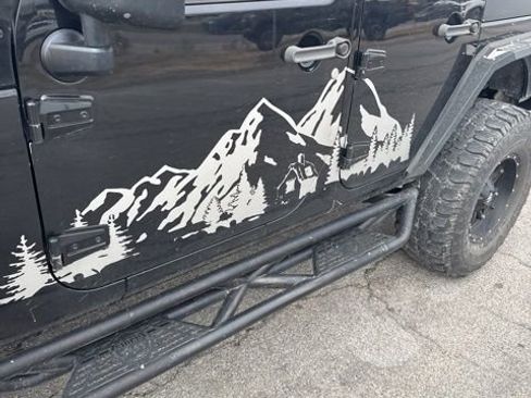 Used 2010 Jeep Wrangler Unlimited Sahara w/ Dual Top Group image 3