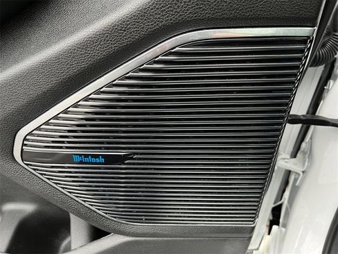 Used 2024 Jeep Grand Cherokee Overland w/ Luxury Tech Group IV image 33