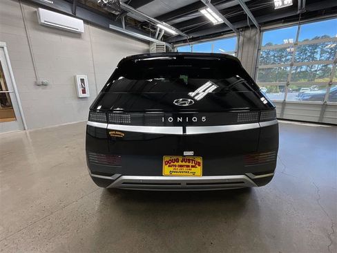Used 2024 Hyundai Ioniq 5 SEL image 4