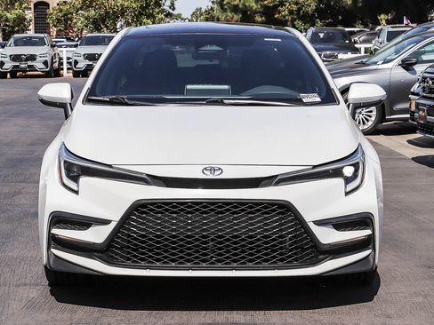 Used 2023 Toyota Corolla XSE FWD image 2