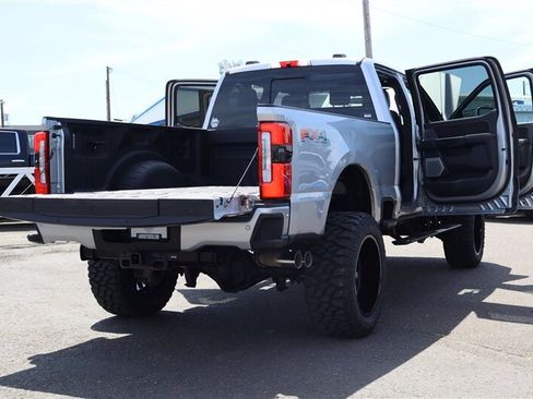 Used 2023 Ford F350 Platinum w/ FX4 Off-Road Package AWD/4WD image 40