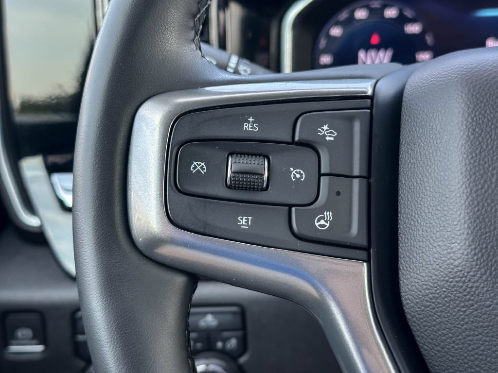 Used 2024 Chevrolet Silverado 2500 LT AWD/4WD image 29