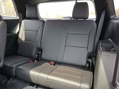 Used 2023 Chevrolet Traverse Premier AWD/4WD image 14