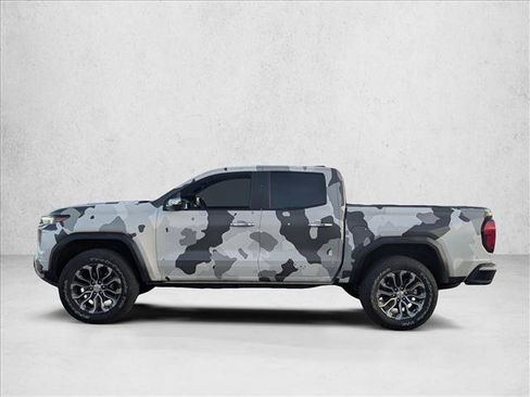 Used 2023 GMC Canyon Denali image 8