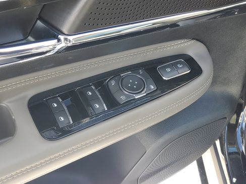 New 2026 Lincoln Corsair Premiere image 10