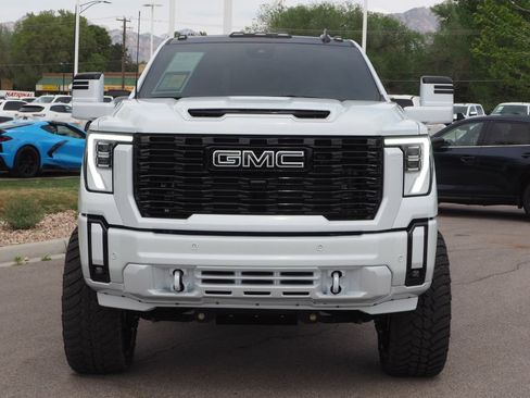 Used 2026 GMC Sierra 3500 Denali Ultimate AWD/4WD image 2
