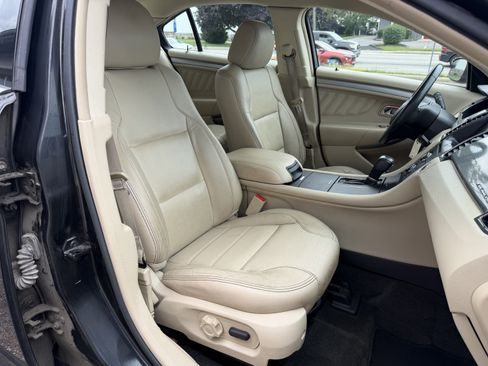Used 2014 Ford Taurus SEL w/ Equipment Group 201A AWD/4WD image 14