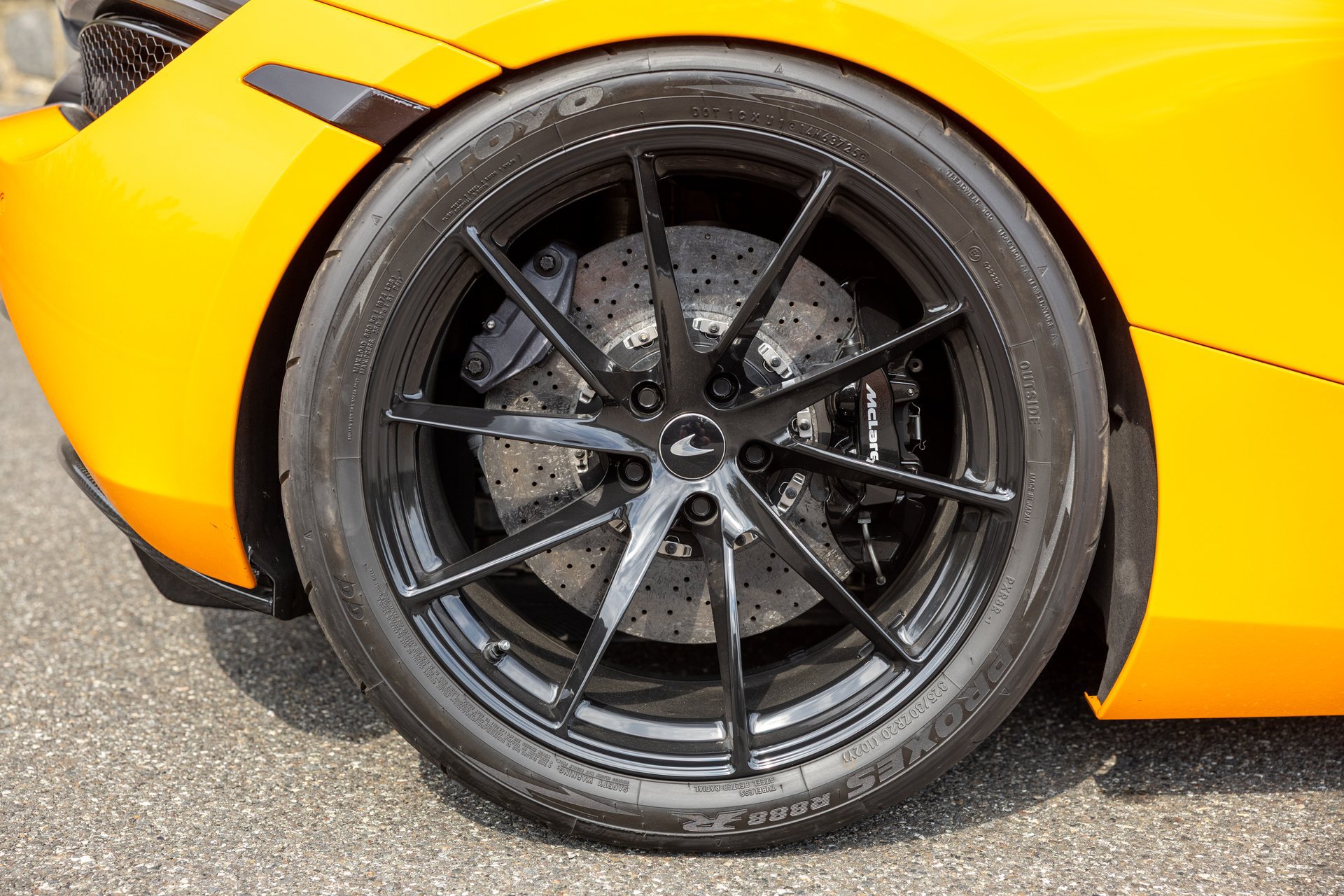 Used 2019 McLaren 720S RWD image 40