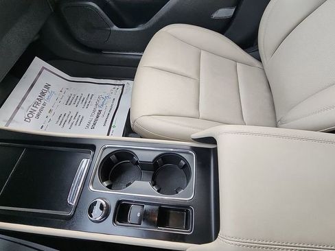 Used 2025 Lincoln Corsair FWD w/ Equipment Group 101A image 25