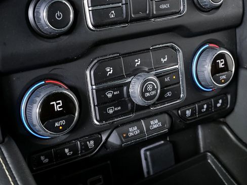 Used 2023 Chevrolet Tahoe Premier image 17
