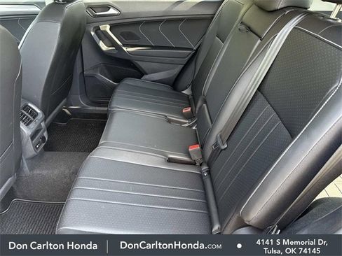 Used 2024 Volkswagen Tiguan SE image 12