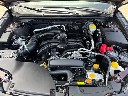 Used 2025 Subaru Outback Limited AWD/4WD image 29