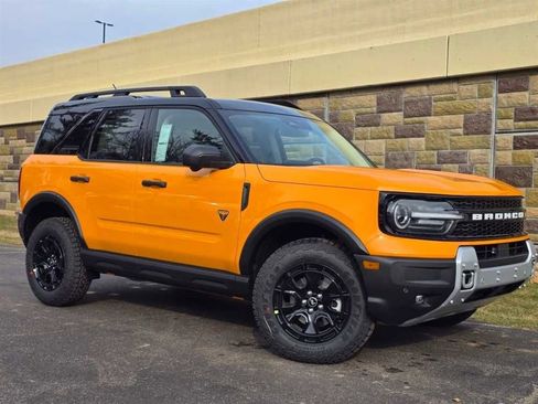 New 2026 Ford Bronco Sport Badlands w/ Sasquatch Badlands Package AWD/4WD image 3