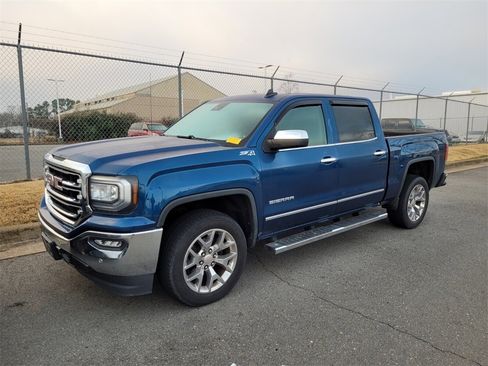 Used 2018 GMC Sierra 1500 SLT w/ SLT Premium Package image 2