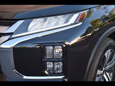 Used 2021 Mitsubishi Outlander Sport SE image 41