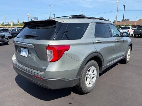 Used 2020 Ford Explorer XLT w/ Comfort Package AWD/4WD image 11