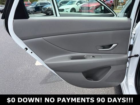 Used 2024 Hyundai Elantra SEL FWD image 13
