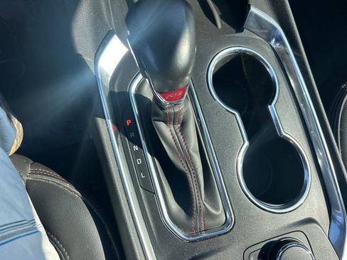 Used 2022 Chevrolet Traverse RS w/ LPO, Floor Liner Package image 22