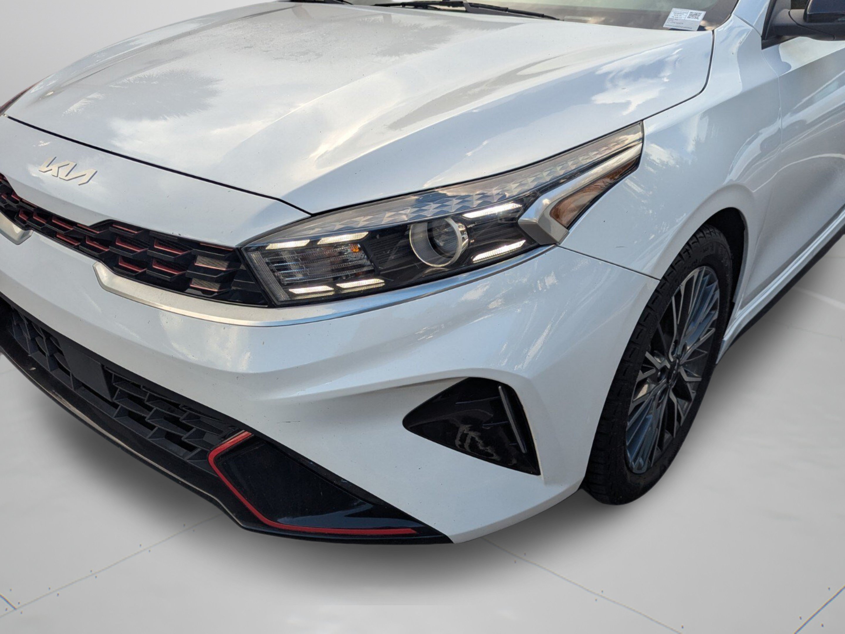 Used 2022 Kia Forte GT-Line w/ GT-Line Premium Package FWD image 4