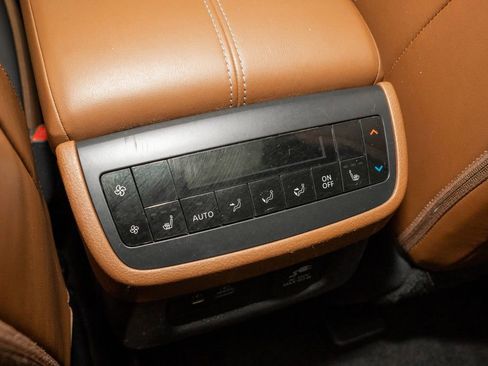 Certified 2023 Nissan Pathfinder Platinum image 8