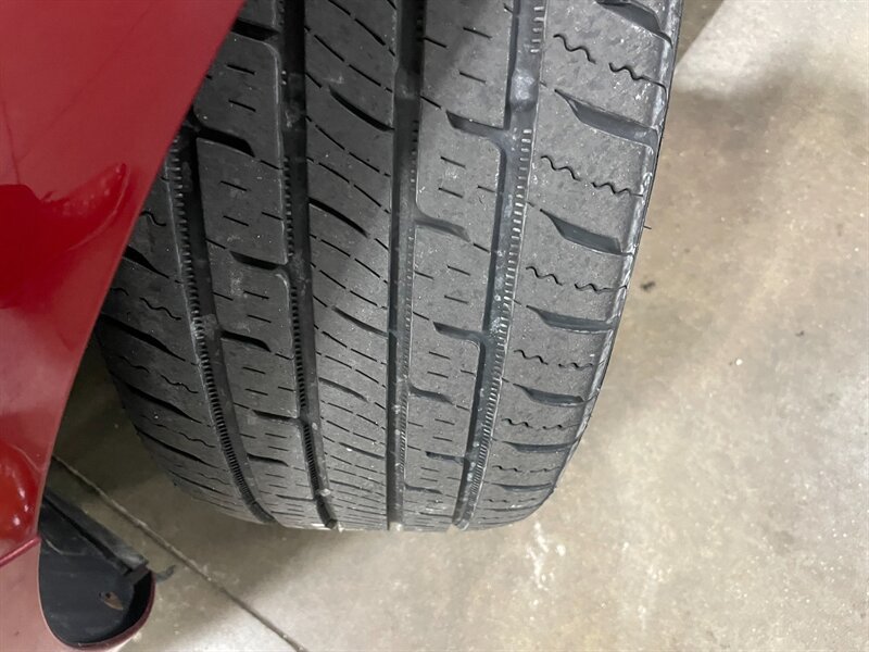 Used 2012 Buick Verano Leather FWD image 21