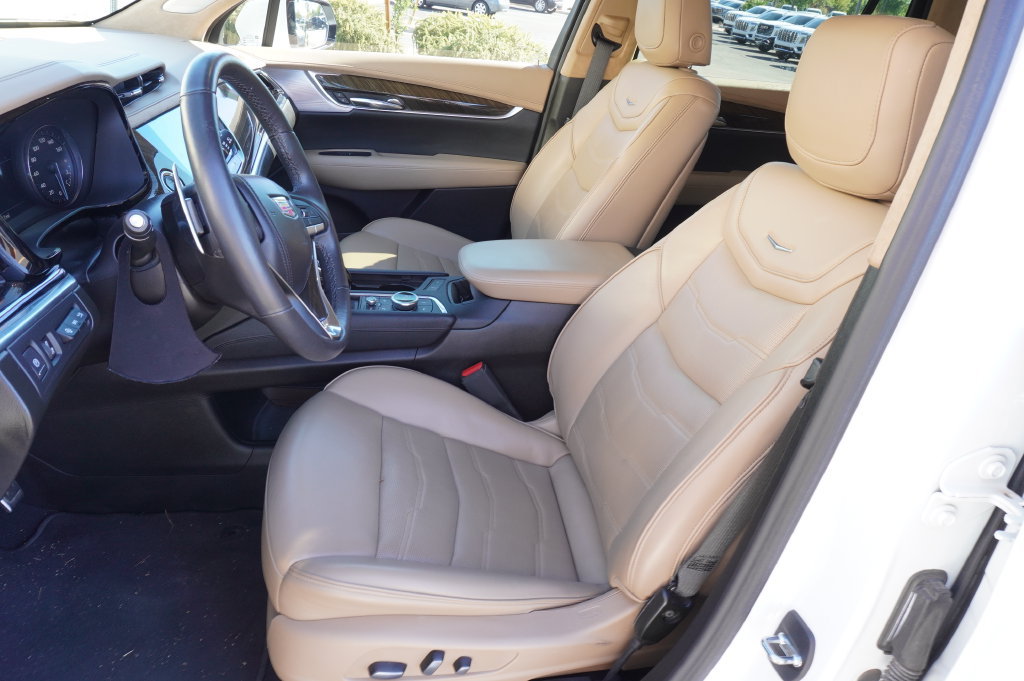 Used 2023 Cadillac XT6 Sport w/ Platinum Package AWD/4WD image 9