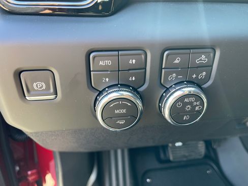 New 2026 GMC Sierra 2500 AT4 w/ Technology Package image 11