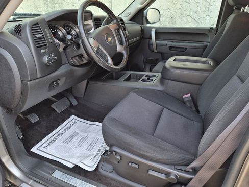 Used 2013 Chevrolet Silverado 2500 LT w/ Z71 Appearance Package AWD/4WD image 16